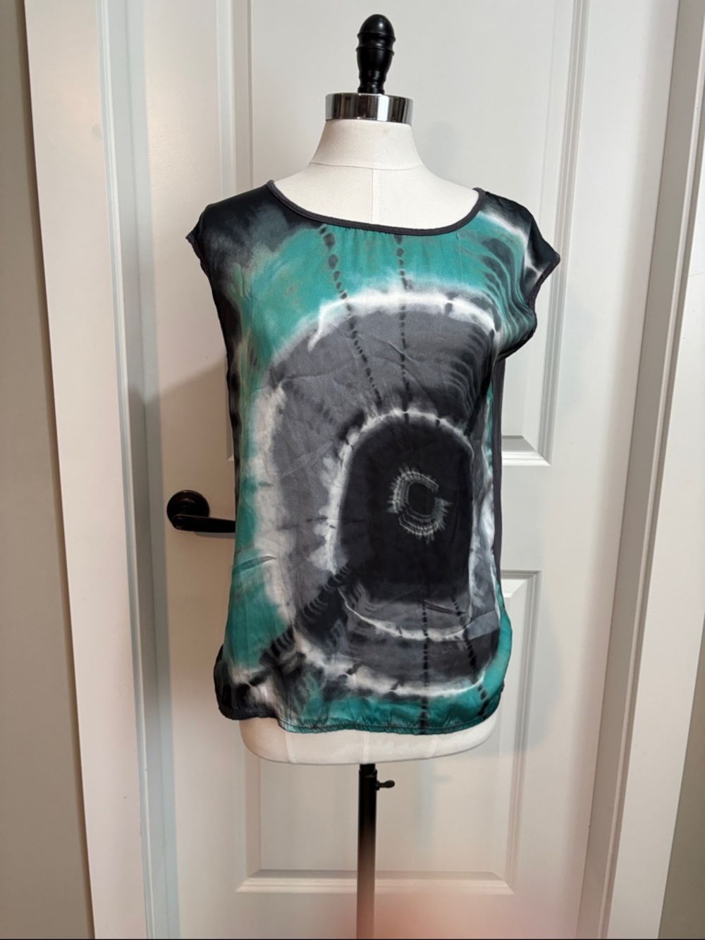 Cap Sleeve Tie-Dye Blouse in Teal and Black